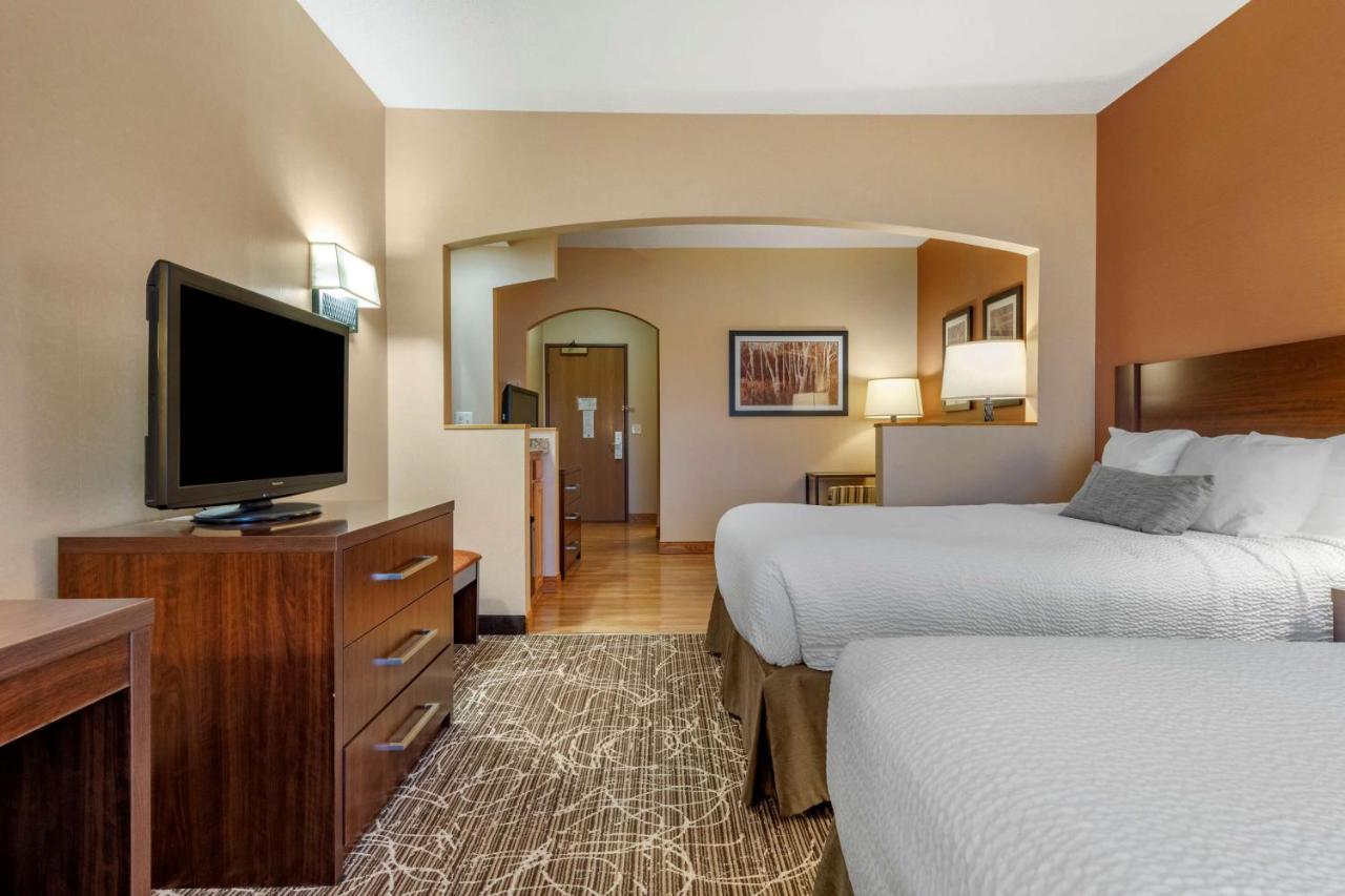 Best Western Plus Chelsea Hotel Monticello Luaran gambar