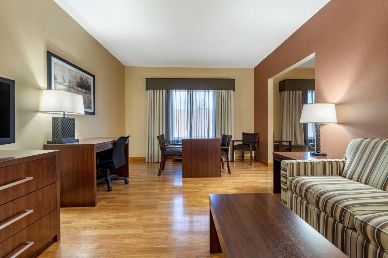 Best Western Plus Chelsea Hotel Monticello Luaran gambar
