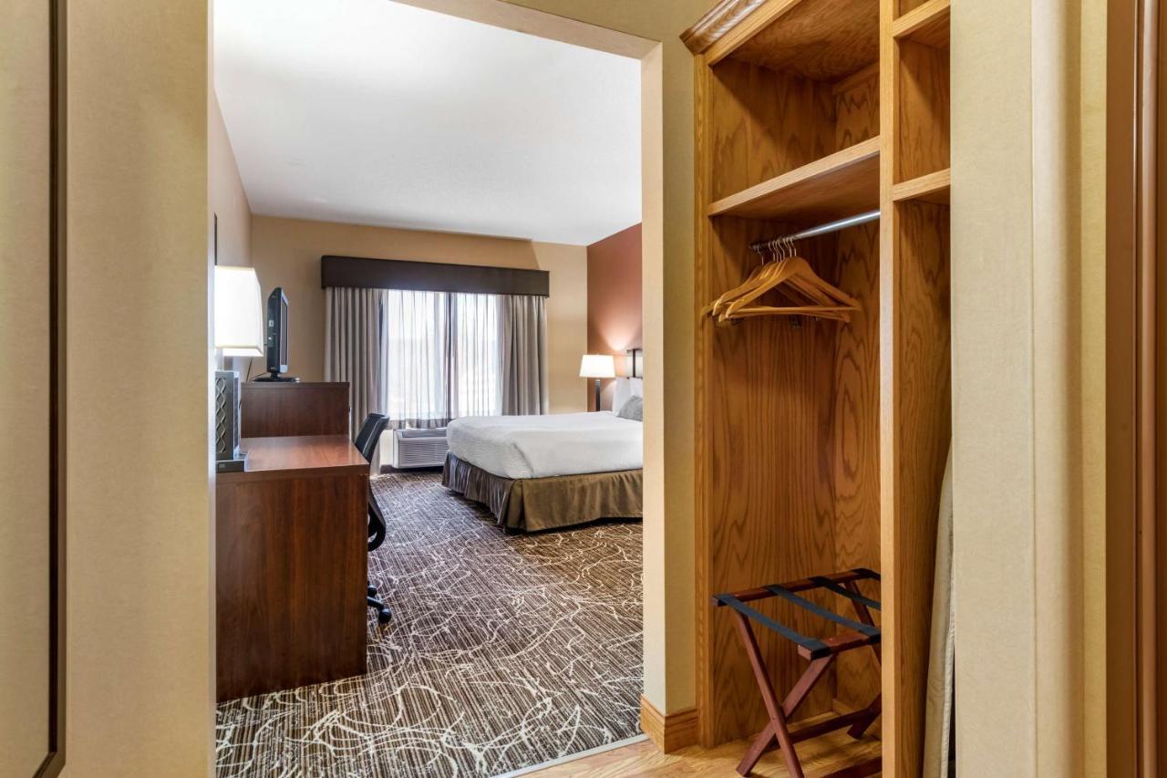 Best Western Plus Chelsea Hotel Monticello Luaran gambar